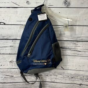 DISNEY CRUISE LINE CASTAWAY CLUB SLING SHOULDER BAG BACKPACK LIGHTWEIGHT NWT